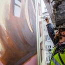 mp-mural-projektu-francois-schuiten-namalowany-przez-polskich-artystow-na-placu-europejskim-1-w-warszawie_auto_800x1600.jpg