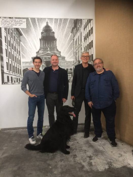 de gauche à droite l'écrivain Thomas Gunzig, le coloriste Laurent Durieux,
François Schuiten et Jaco Van Dormael, à l'entrée de l'exposition sur "Le...